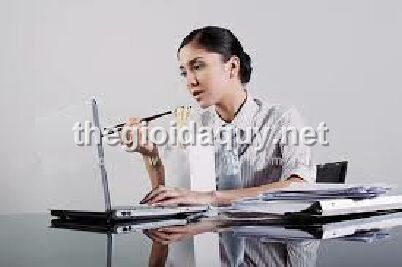 phong-thuy-ban-lam-viec-cho-nguoi-tuoi-nham-tuat