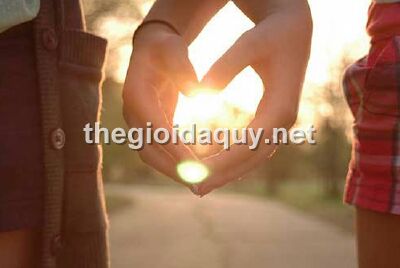 top-chom-sao-nu-kiem-soat-nua-kia-khon-kheo