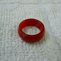 Nhẫn cẩm thạch đỏ nhỏ