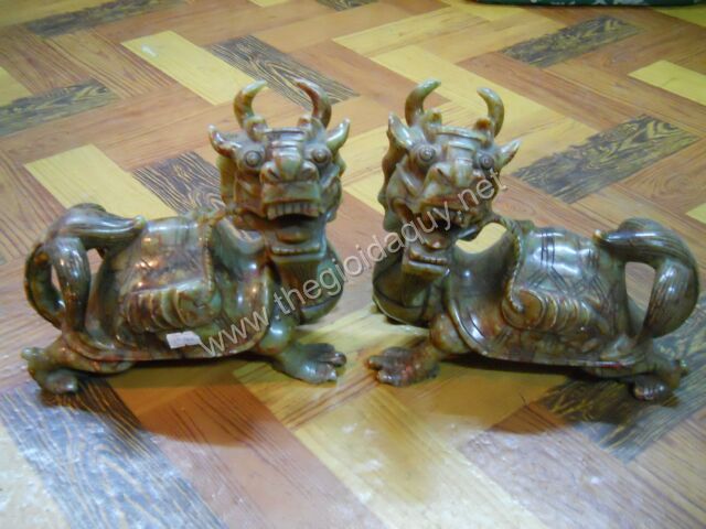 long-Qui-uy-manh-da-huyet-thach