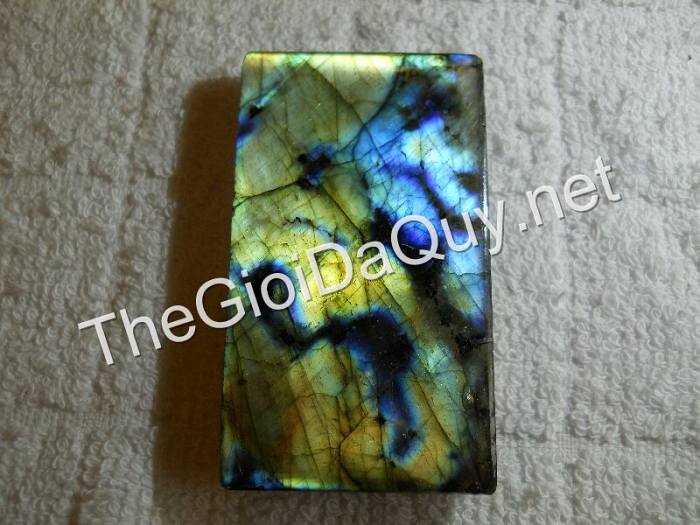 mat-chu-nhat-van-Rong-xanh-biec-da-Labradorite